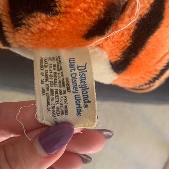 21 inch Tigger Plush from Walt Disney World - Picture 2 of 5